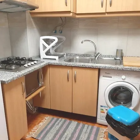 Apartment T0 Close To The And The Center *